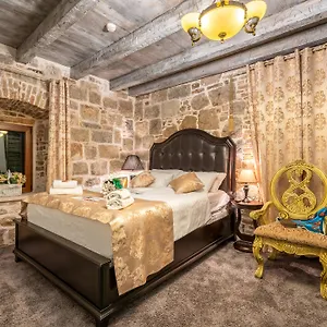 Heritage Palace Varos - Mag Quaint & Elegant Boutique Hotel