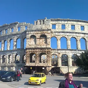 For Holidays In , Pula Croatie